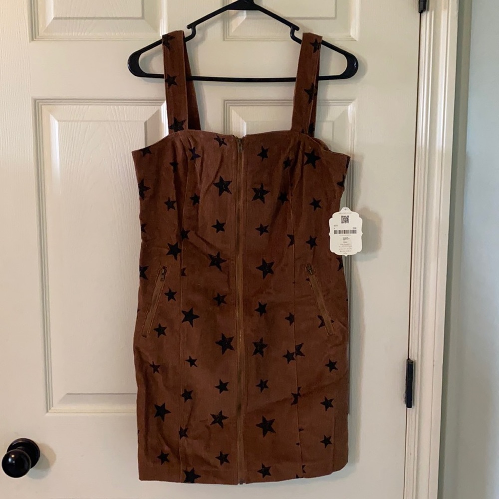 Corduroy full-zip dress with pockets.